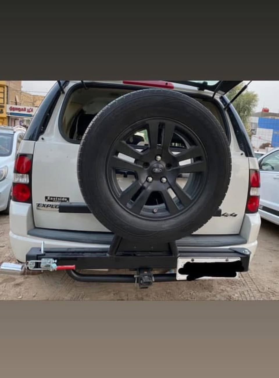 درع RTA صب استرالي ثقيل جداً
مكان جاهز لربط رقم السياره مثلما اني مسوي يعني اي مخالفه عليه ماكو
ينفتح مثل الباب واكثر من الصوره علمود سهوله فتح الجنطه
بي مكان سلة مال نقليات ربط برغي او نت (نفس اليشدوهن لليوكنات )
ينربط هوك نفس حجم هوك التاهو اني جنت رابطه لحيم بالهوك
يحمل السبير 
بي مكانين ربط ستاندات جلكانين بانزين 

صارله فتره طويله عندي وممحتاجه كون الي يريد يشتري يعرف قيمته 
سعر او استفسار ***********
