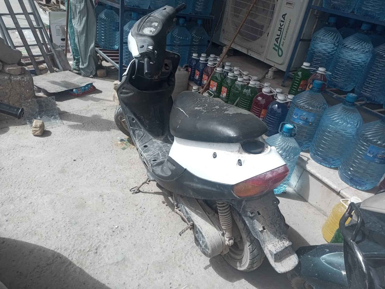 دراجة بيجي للبيع فول نضافة مفتوحة بوش وبستم نكرة هندر سعرهة ٢٥٠ أو بيهة مجال


**إذا كنت صاحب هذا الإعلان وتريد حذفه لأي سبب، رجاءا أرسل رسالة إلى الدعم الفني**