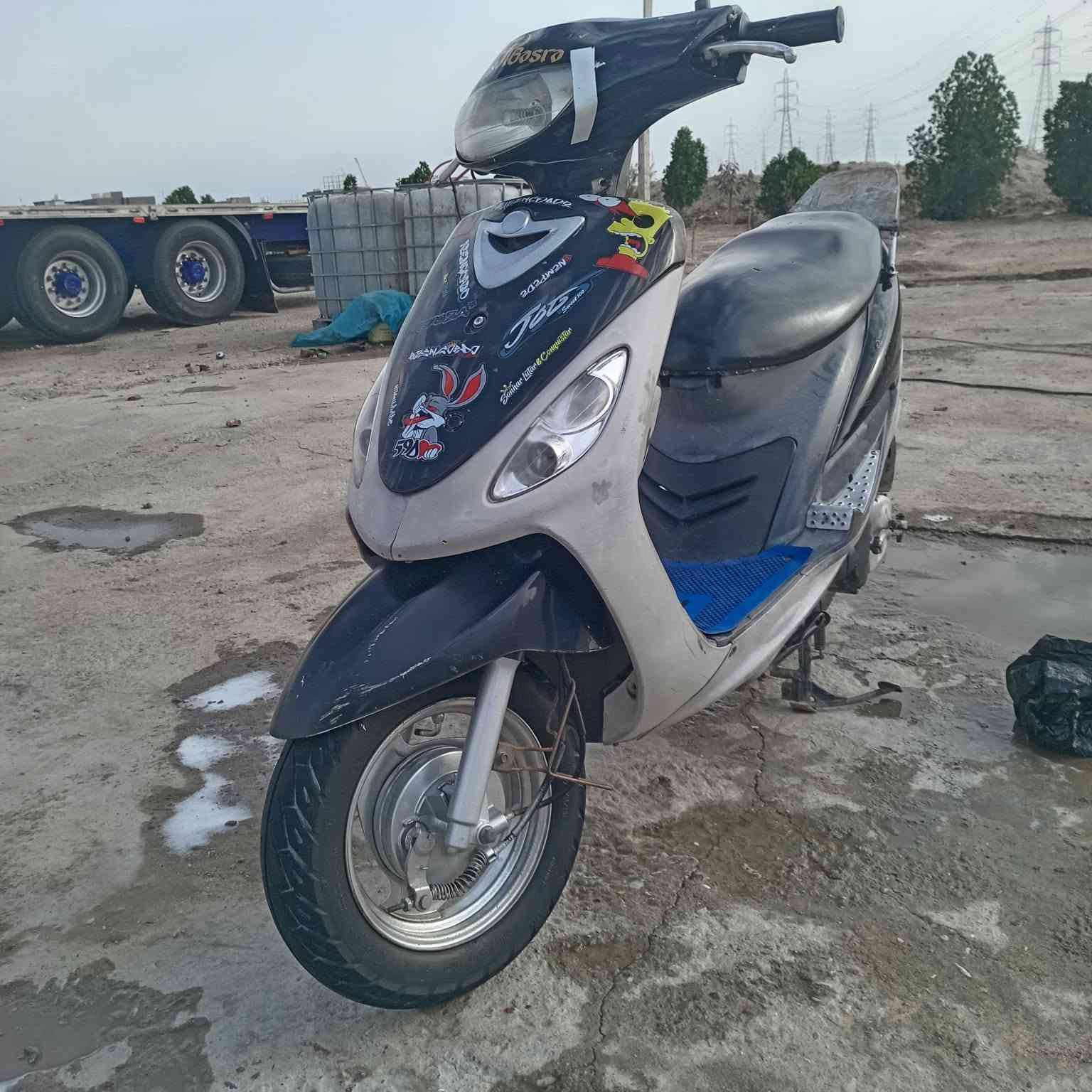 سلام عليكم هاي  دراجه ماكس قچمه مفتوحه مبدل زنجيل ولبقيه كلش شغال والدراجه نضيفه


**إذا كنت صاحب هذا الإعلان وتريد حذفه لأي سبب، رجاءا أرسل رسالة إلى الدعم الفني**