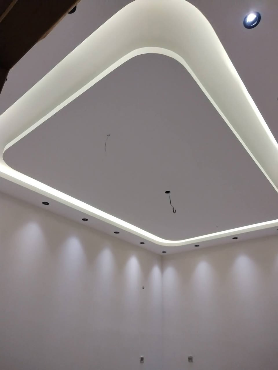 مطلوب خلفات جبس بورد وسحبات موقع العمل بغداد 
اليوميه 50 فما فوق حسب الشغل 
رقم ‏‪***********
