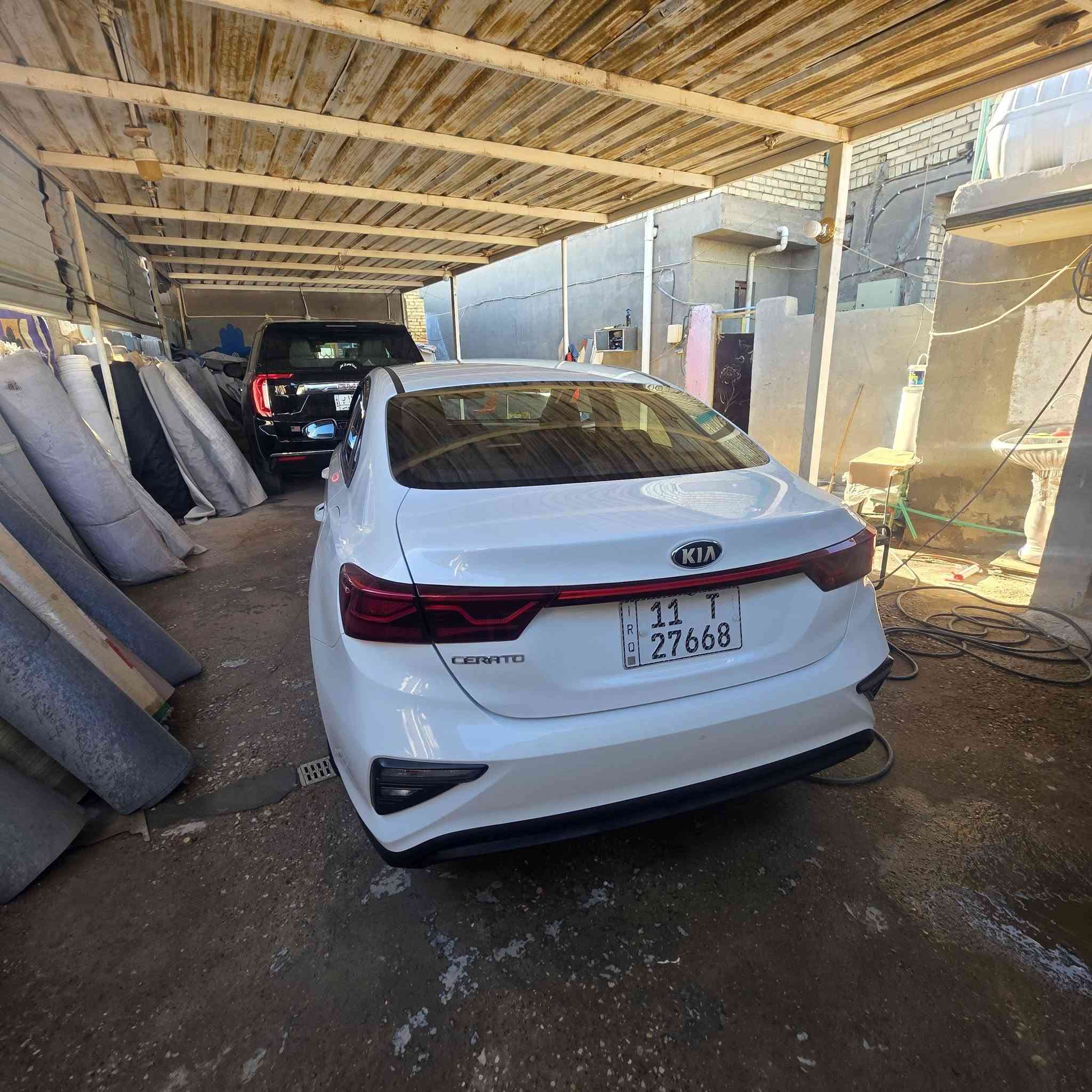 السلام عليك سيراتو ١٩خليجي رقم بغداد بسمي 
تخم تاير جديد 
شاير بمري 
مرايات شفط
رقم ***********
مكان السياره الصويرة 
ناحية سي الشهداء ١٥٢$وبيها مجال 
سونار مرفق مع الصور
