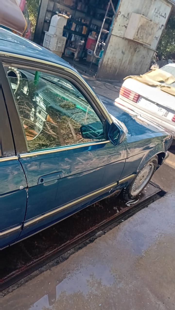 السلام عليكم بي ام دبليو ٧٣٥ للبيع فقط رقم انبار دولي بأسمي تحويل بأي مكان  مكينة ففتي ٣٠٠٠  السيارة عوزه ترتيبات بسيطة  مكاني بغداد السعر ٣٣ وبيه مجال للاستفسار الاتصال ***********
