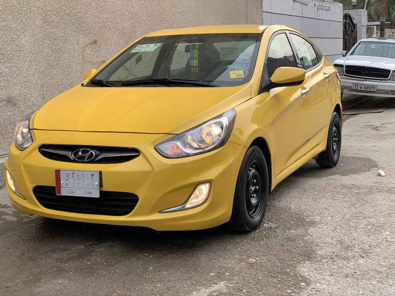 اكسنت موديل 2012 السعر 79
وارد امريكي حادثها جاملغ امامي طخة خلف الايت بدون ضرر قوي 
صبغة جديدة كير مكينة صدر تبريد تدفىء كهربائيات 
حدادية 4دسك امامي خلفي  رقم بغداد سيارة جاهزة مابيها نقص سيارة احلى من الصور 
مكاني بغداد الحبيبية 
الاتصال ‭0776 607 1117‬
