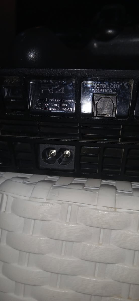 السلام عليكم بلي 4 فات نضام 11/00مهكر مع جوستكين واحد اصلية واحد تجارية ملحاقته كاملة 
مع 5العاب.                                                           بيس 26 
بلي جديد استعماله اقل شهر شراي أهلا وسهلا مو شراي لاتعبني مكاني سماوة سعر خاص


**إذا كنت صاحب هذا الإعلان وتريد حذفه لأي سبب، رجاءا أرسل رسالة إلى الدعم الفني**