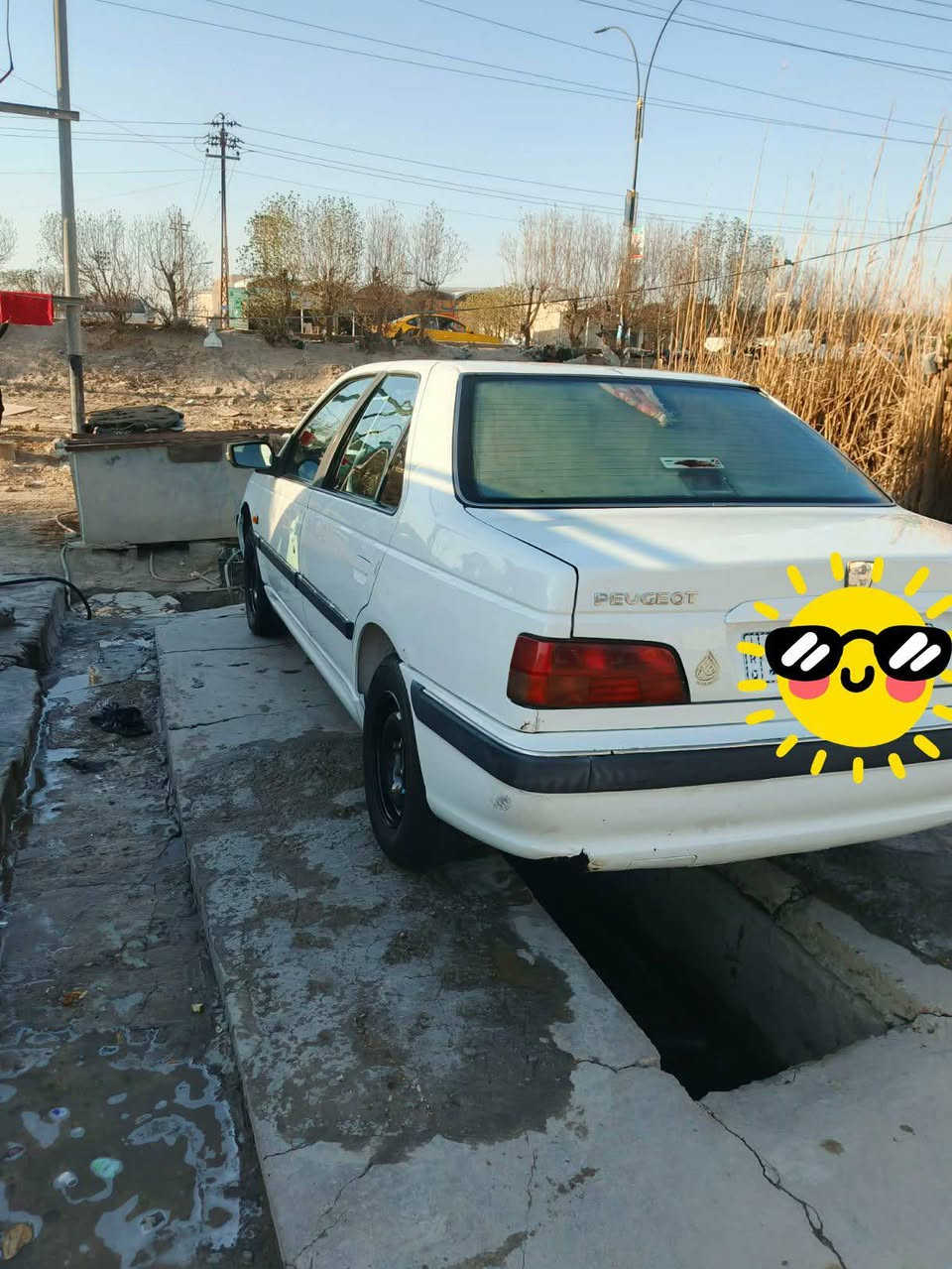 السلام عليكم بيجو مديل 15
مكفوله كير ومحرك وتبريد وكشر بس الجاملغ رجعت علي ستوته بس زلغ ومكحل ومعمره الهلال ما عده هذني والباقي كفاله 
رقم انكليزي بصره امداور ثاني يوم 
مكينه لا تنقصي ولا تبخير وتبريد خير من الله ثلج السياره اتخبل 
تخم تايرات(4) جدد بالكارتون توني شادهن حداديه توني امكملها السياره 
دواخل جديد دوشمه جديده 
سستم سماعات جدد بالكارتون
مكاني ناصريه قضاء الغراف 
كهربائيات كلها شغاله اليت ناصي اصفر العالي زنون الصلي شرط نهار 
***********واتساب
السعر 50وبيها مجال تجي وتشوف وتقتنع وبيك خير وتدلل تشلع ايعوني
