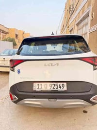 ⸻  للبيع سيارة كيا سبورتاج 2024 ماشيه 14 ألف كم الموقع: بغداد - الكاظم...