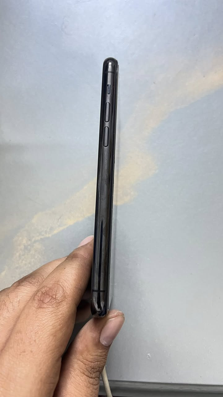 السلام عليكم 
ايفون 11 برو 
ايفون 11 برو الصغير 
ذاكرة 512 
الباقي كلة البصور موجود 
مكاني بغداد الدورة 
سعرة 325 الف وبي مجال 
وكو توصيل
متواجد فيس واتس رقمي ***********
