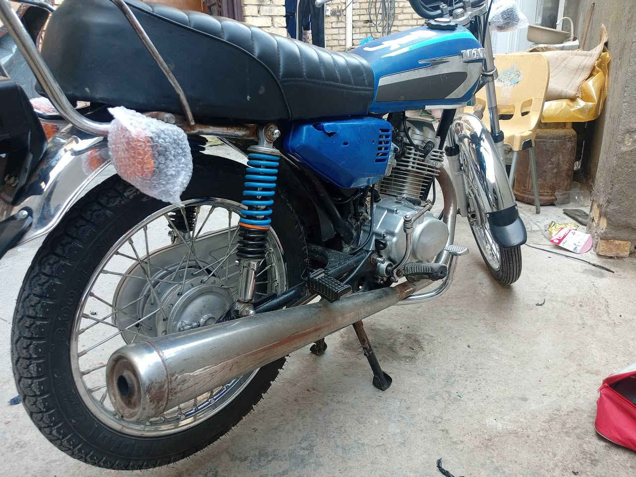 اربعه كير موديل 22السعر900 وبيهه مجال رقم الهاتف ***********
