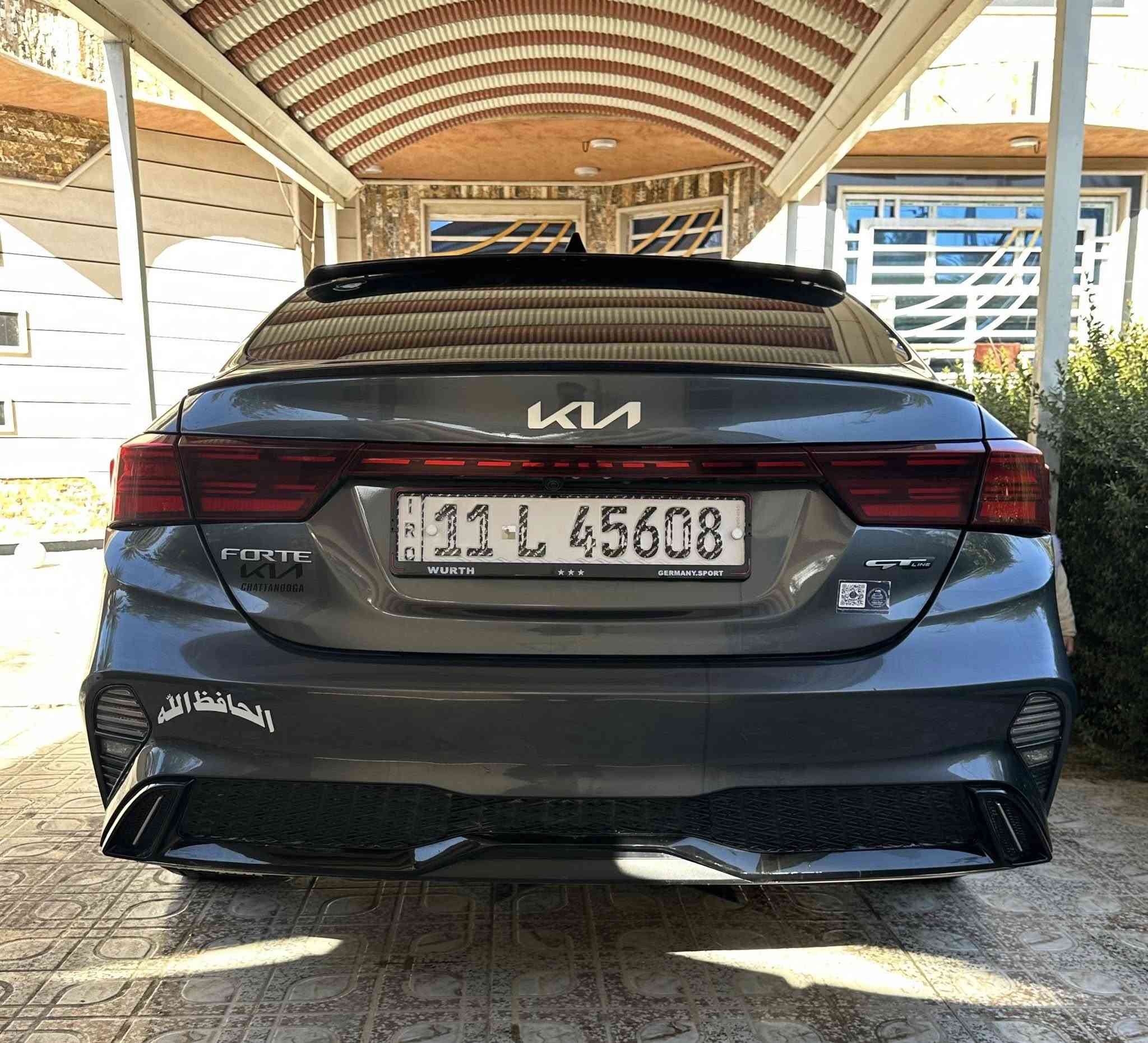 السلام عليكم ورحمة الله وبركاته.
كيا فورتي 2022 (GT LINE)
المواصفات:-
1:-بصمة
2:-تشغيل عن بُعد
3:-شاشة كبيرة
4:-انارة ترحيب
5:-لد امامي+خلفي
7:-كامرة خلفية
8:-توقف ذاتي امامي+خلفي
9:-نظام تحديد مسار
10:-نظام eco+sport+smart 
11:-قيادة ذاتية
12:-تبريد بيانو
13:-رادار جانبي
14:-مانع انزلاق 
رقم بغداد دولي باسمي تحويل مباشر
وبعد بيها مواصفات
محرك السيارة:-2000 دوش
عداد السيارة:56 الف
شادلها منظومه عدسات سعرهن 200$
تخم تاير جديد صيني درجه اولى 
حداديه جديده السياره ناعمه 
حادث السيارة تبديل (بنيد وجاملغ عكس السايق مبدل نفس اللون وكاله )  بيها بارد صغير بلهلال الخلفي بس تحكيل
سعر السيارة:-169 وبيها مجال
مكان السيارة:-بابل المسيب
رقم الهاتف:-***********
