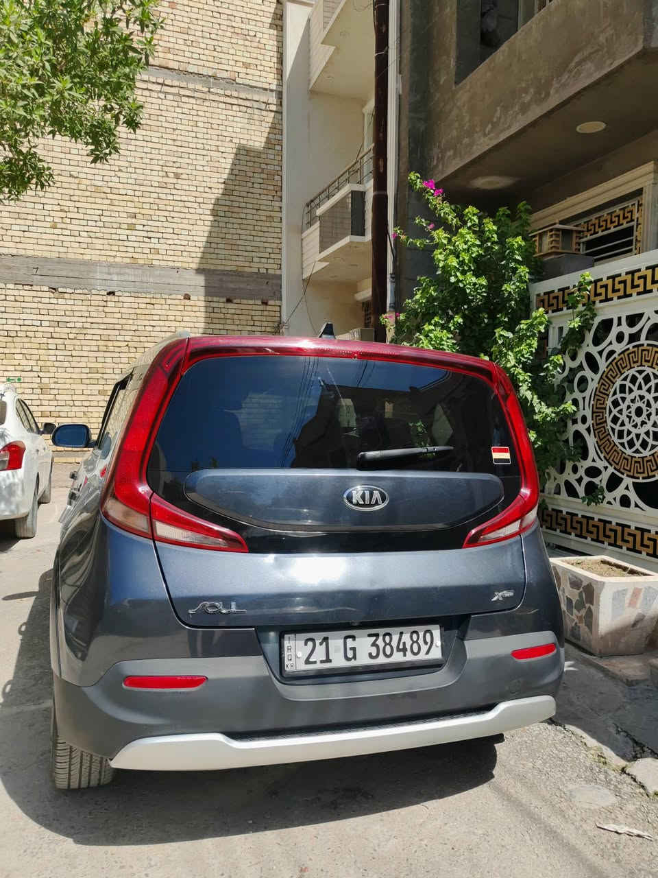 السلام وعليكم
كيا صول 2020 للبيع وارد امريكي
حادثها موضح برقم الشاصي 
السيارة جاهزه من كلشي دينار متصرف عليها 
مواصفاتها 
X-line
محرك 2000
رادار خلفي وجانبي 
شاشة 
السيارة مغلفه جلد بالكامل ارضيات وكشنات 
سعرها : 145 ورقه وبيها مجال بسيط 
رقم تلفون :
***********
***********
