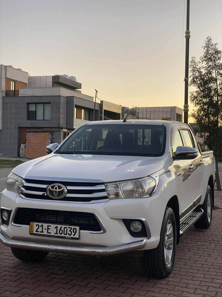 تۆیۆتا هایلۆکس ٢٠١٦
سیدنهرۆ دەبڵ ئەکسل
گێر عادی
گێرو مەکینەی بەشەرت نەکراوەتەوە
یەک پەلە ساردی هەیە
سەیارەکە زۆر پاک و جوانە بێ عەیبە ماڵی دۆستە
شاشە و کامێرایە 
هۆکی پێش و دوای پێوەیە
سەنەوی تا ٢٠٢٨ تازەیە
٢١٩ هەزار ڕۆشتوە
نرخی ٢٣٩ گەڵاو معامەلە
*********** السليمانية, العراق
