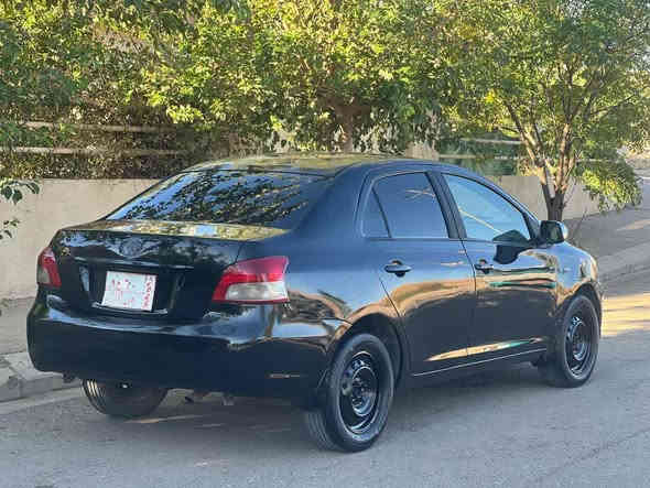 یارس 2009
بڕاوەی دوبەیە
گێڕ ئۆتۆ ماتیک 
دەبڵ گێچ و جام کارەبا و پێنج کەلە و ناوزەرد
چوار تایەی تازەیە 
هیچ لێدراوی نیە 
هەموو گیانی بەشەرت 

سعری 35 
***********
