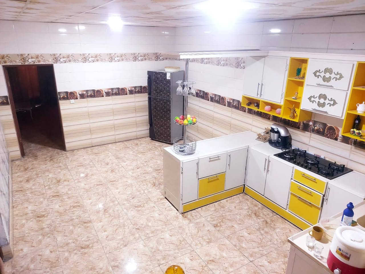 مكلف بالنشر دار للبيع مساحه ١٨٠ متر طابو زراعي خلف مستشفى الحياه الشارع الخدمي للاستفسار الاتصال على الرقم ***********
