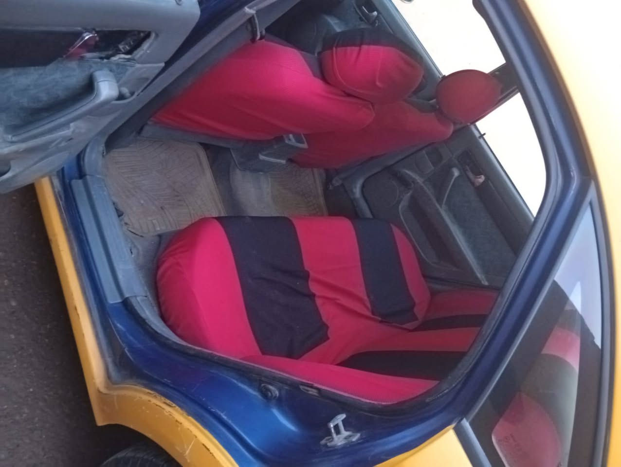 السلام عليكم اوبتره موديل 2004   كير  عادي مكينه وكير خير من الله بيها تلحيضات مثل مابين بل صور رقم بغداد ألماني سنويه 27 تاريخ نفاذ  وعليها غرامه 100الف والخط وبحث سنه ونص بل تحويل تصفر   وبيها خياسات بل بيبان  فقط مكان السيارة بغداد المدائن السعر المطلوب 45ورقه وبيها مجال رقم الهاتف ***********
