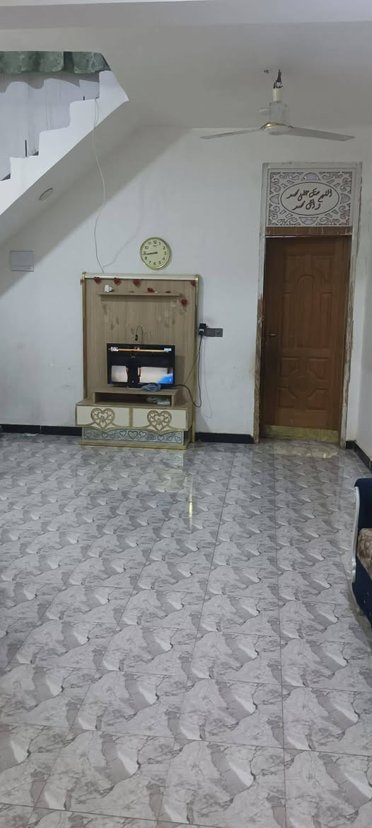 🏡 منزل للبيع – بابل / حي المهندسين
🔹 نوع السند: طابو زراعي
🔹 المساحة: 110 متر مربع
🔹 الموقع: بابل – حي المهندسين، مقابل مدينة ألعاب أرض بابل
🔹 السعر: 55 مليون دينار عراقي
🔹 السعر قابل للتفاوض 
📞 للاستفسار والاتصال: ***********
