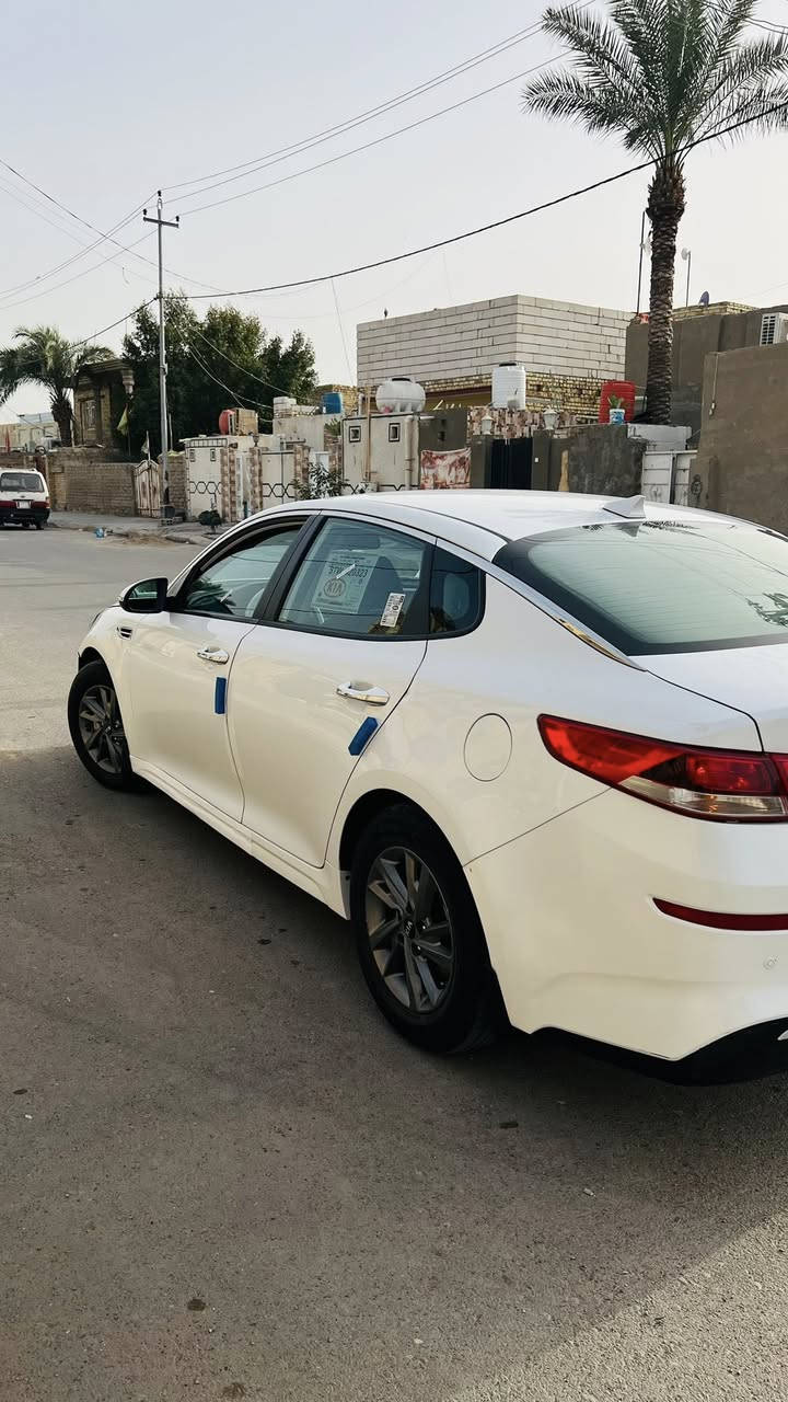 كيا اوبتما 2019 وارد امريكي
كير ومحرك كفالة بيهة ضرر جاملغ وبنيد المكان واسط 
السعر 138 وبيها مجال 
***********
