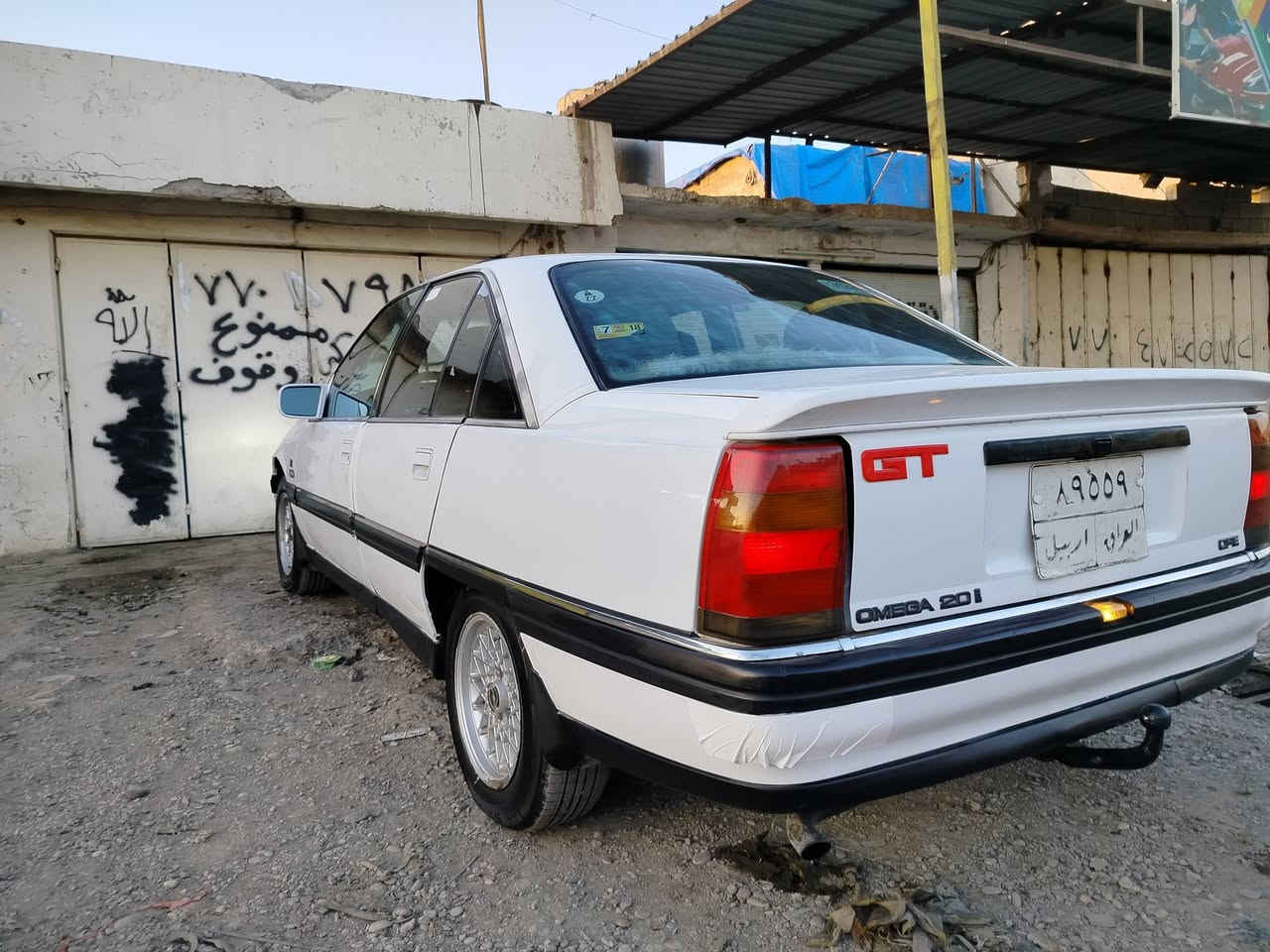 سلام عليكم للبيع اوبل اوميكا  موديل 92 رقم أربيل صاقطه اربع اشهر كير اوتوماتيك 20 بلادي تبريد بلادي شرط تحويل وغرامة دفتر بنزين موجود سياره مابي اي نقص كير مكينه شرط لا صرف ولا بخار اربع تيرات جديد صدر دبلات جديد سقف اسلايت كهربائي جام كهربائي كهربائيات كامل سعر 38   شراي يخابر مكان طوز ماجاوب لا تعليق ولا خاص رقم هاتف ***********
