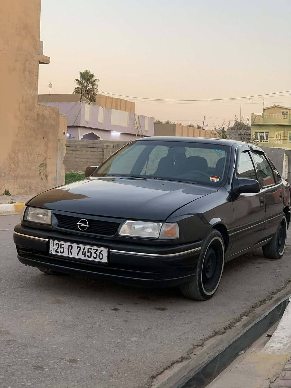 اوبل فكترا 
موديل1993
رقم كركوك جديد 
دفتر بانزين 
صبغ عام جماليه 
حجم 1600 باور قايش عريض
عنوان طوز خرماتو 
سعرها39
رقم ***********
