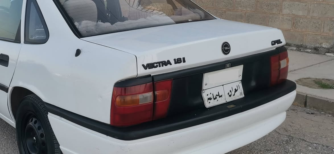 سلام علیك  . .   ئۆپڵ مۆدیل 1991 مــەکیــنــە  18  ســـلایـــت
ABS 
بۆیاخی بیلادە سەقفیشی بۆیاخی نیە  تەنها سەر هیلالەکانی بۆیاغ  
سەنەوی بەسەر چوە 
 گێر و مەکینە و تەحویل و غرامە بەشەرت
چەمچەماڵ .. *********** - ***********
