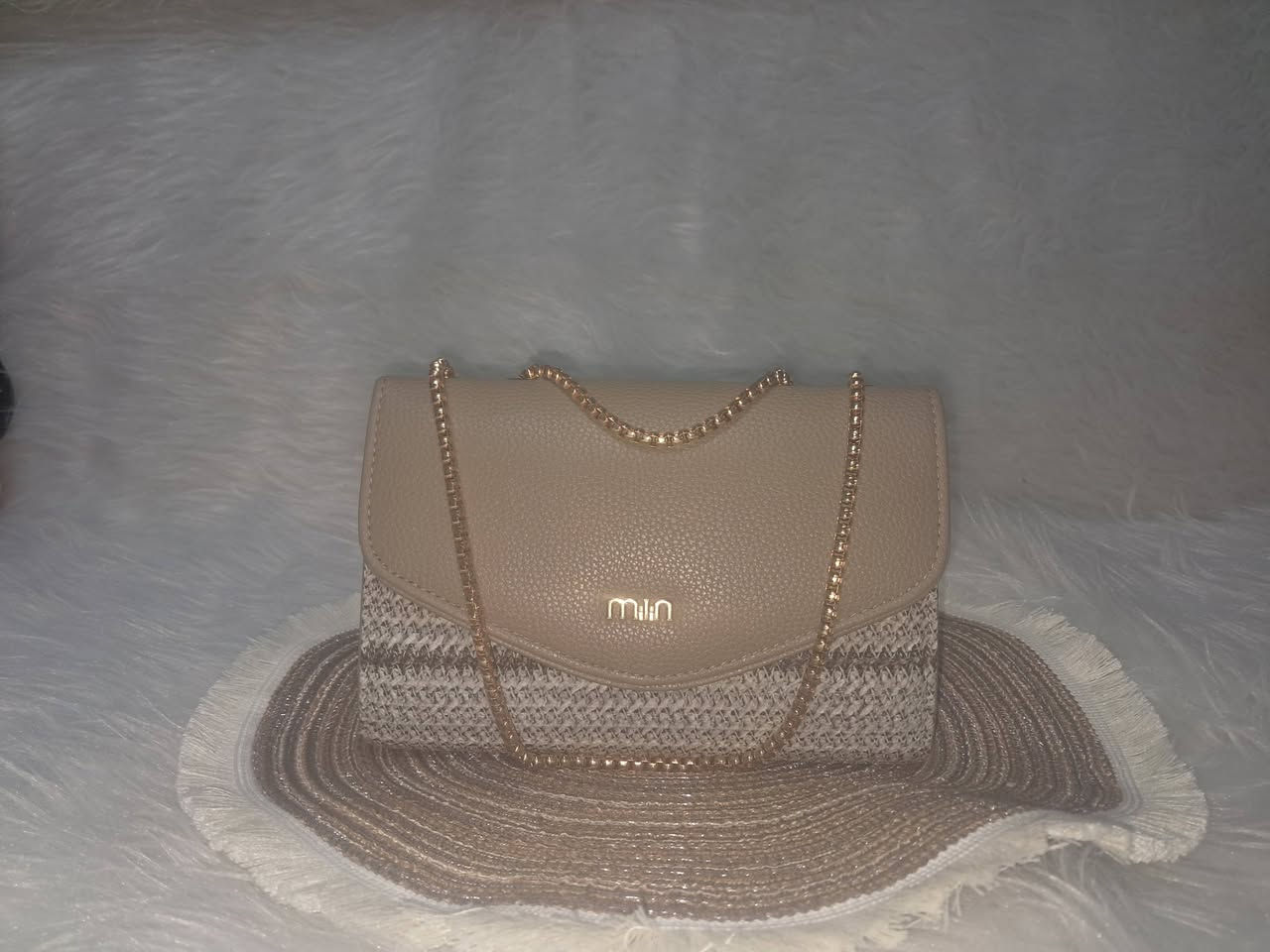 جديدنا لاينتهي بعون الله تعالى 

جنظة نسائية زنجيل 

بشكل جديد ومتميز  وانيق 

متوفر بثلاث موديلات 

بعدت الوان 

السعر 4000 أربعة الف دينار فقط 

العنوان عانه 

حي النصر خلف جامع احمد مكي بدايت مدخل سوق الثالث قرب

 أسواق البركة


**إذا كنت صاحب هذا الإعلان وتريد حذفه لأي سبب، رجاءا أرسل رسالة إلى الدعم الفني**