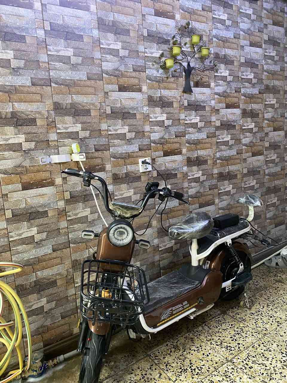 السلام عليكم دراجه شحن للبيع الدراجه 4بطاريات فول مواصفات شاشه ايباد قفل تاير دبلات اماميه وخلفيه تشغيل عن بعد اشارات اماميه وخلفيه السعر 275وبيها مجال رقمي*********** موديل2024 حجم14 فقط بطاريات ضعيفه
