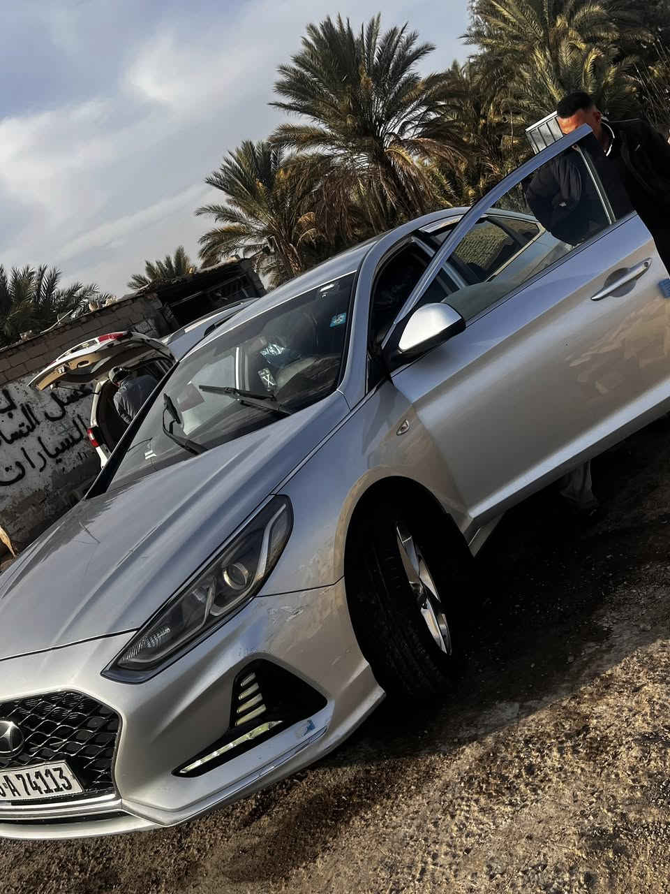 سلام عليكم سوناتا وارد كوري 2021 بيع اومراوس
مكفوله من صبغ وتبديل 
مكان سياره ديوانيه 
***********
***********
