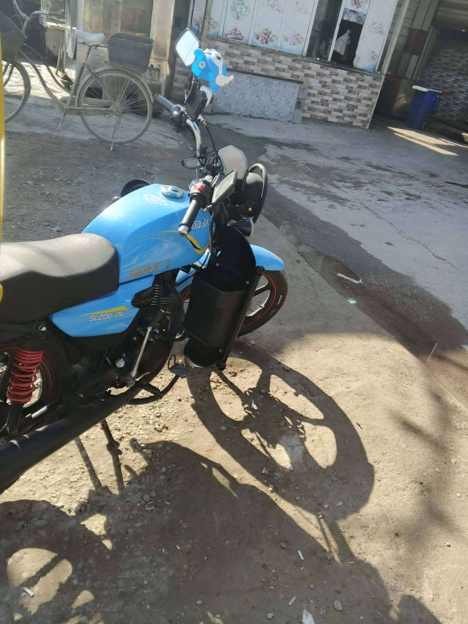 دراجه شايننك للبيع كامله مابيهه نقص موديل 25 اوراق كامله السعر 900 وبيهه مجال مكان جبله الرقم *********** او مراوس بدايون
