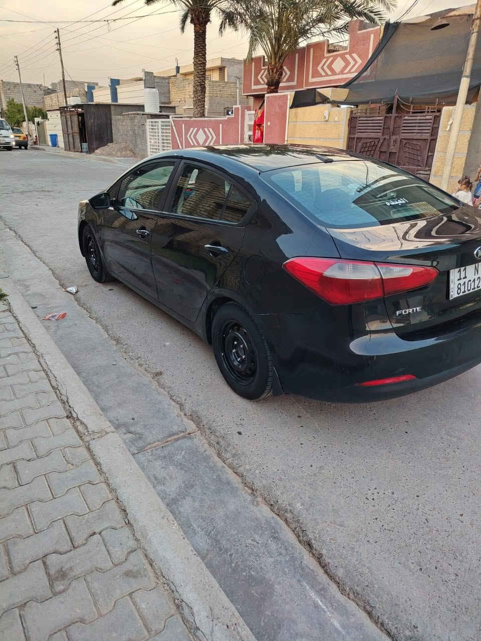 كيا فورتي 2016وارد امريكي مكينه1800 الجاملغ الايمن بي بارد ومعمر والجاملغ الايسر بي طخه بسيطه وماراجع كير محرك تبريد حداديه  مكفولات شرط بدون دواخل منضومه تبريد جديده رقم بغداد سنويه جديده تحويل ثاني يوم السعر ٩٧ وبيهه مجال بسيط   مكان اليوسفيه حي الشهداء ***********للتواصل
