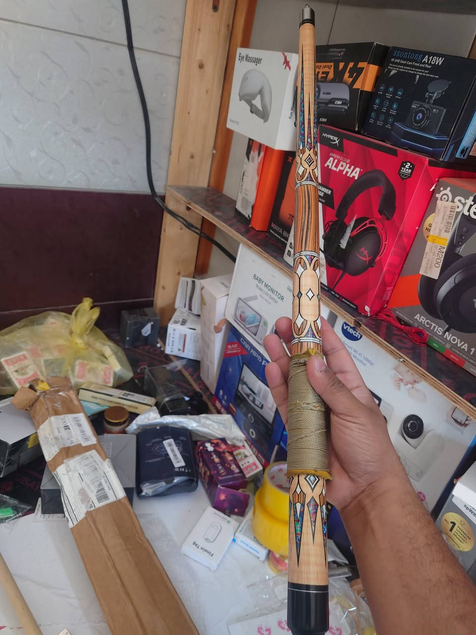 سعر 25 موجود قطعتين اذا شلع 50 مع توصيل
