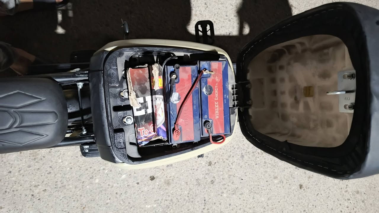 سلام عليكم دراجه R9دراجه جديده بطاريات لكبار ولي لصليات ام لفسفوره وسعر 450وبيهه مجال مكاني ديالى بعقوبة بهرز وشراي يراسلني وتساب أو خاص ***********
