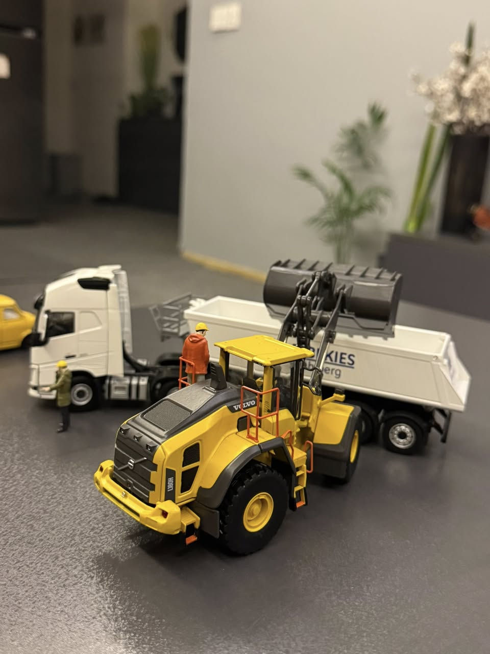 VOLVO


**إذا كنت صاحب هذا الإعلان وتريد حذفه لأي سبب، رجاءا أرسل رسالة إلى الدعم الفني**