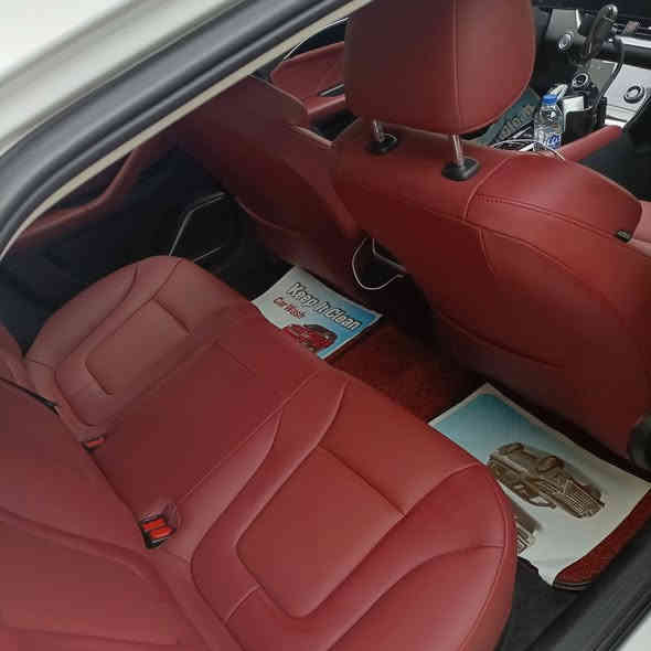 سلام وعليكم من رخصة الادمن B70 2025 محرك 2000 تيربو فول مواصفات1/1 ماشية 3000 سيارة داخلة ضمان 5 سنوات كير ومحرك الماني  وقابلة للزيادة سيارة مطلوبة للمصرف اني ابيع نقد رايدهة 29 مليون وبيهة مجال 
***********
