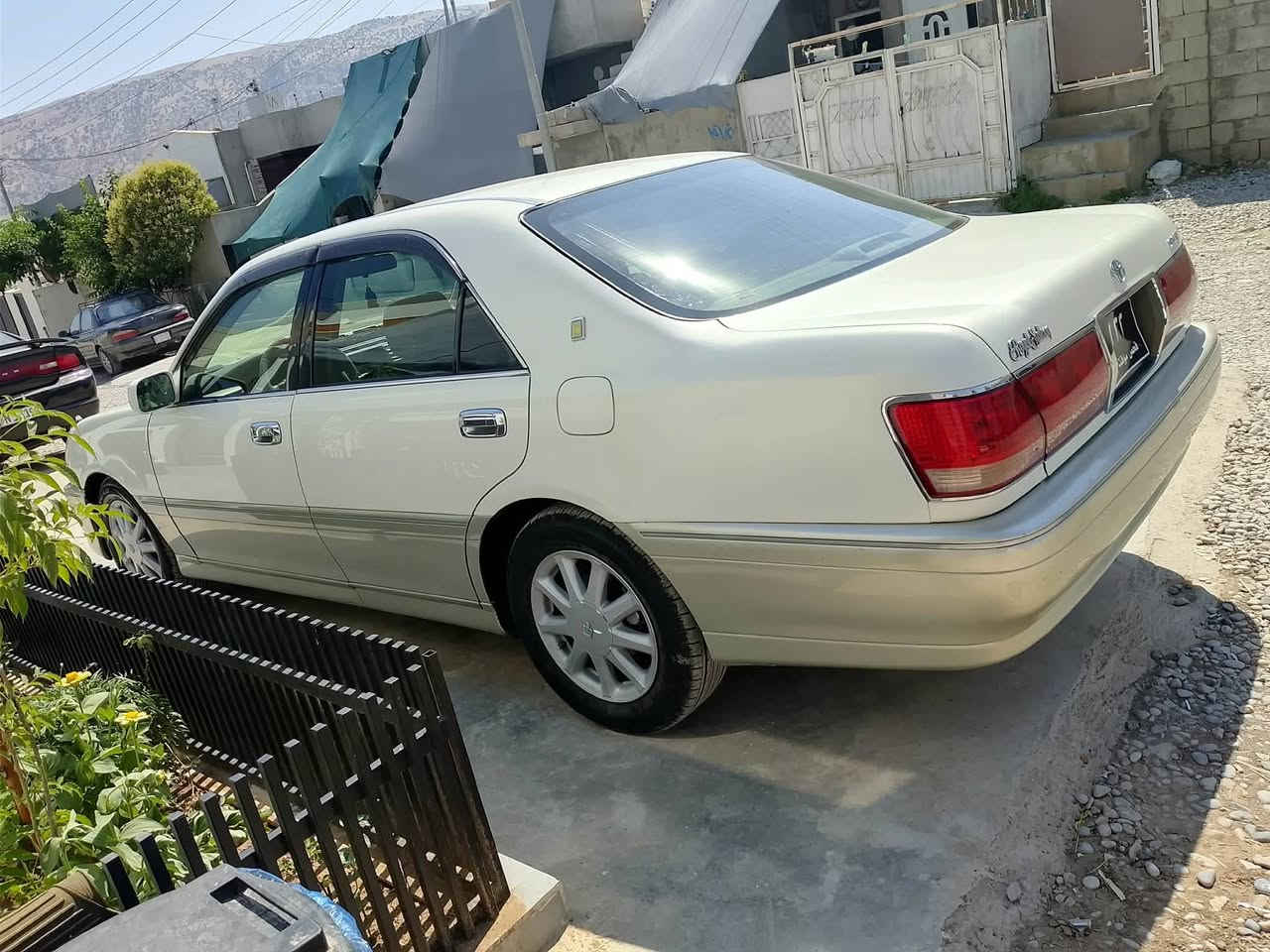 مەلیکە موسس  لۆک لۆک  2003  2 دوگمە دیفۆری بچوک ئالتونی بازار بەنزین کەم ئەخوات  پێش دوا کریستاڵ دەشبۆڵ نەجەفی عارف عیساوی ڕەقەم یەکە چوار تایەوویلی نەجمەی لۆکی لەسەرە  یەک دینار مەسرەفی نییە جوار کوشن کارەبایە   ئاوێنە هیتەر پەردەی مەزمووتە تازە بانسی گۆراە  کۆدیشی بۆ کراوە 
رقم موبایل 
***********
