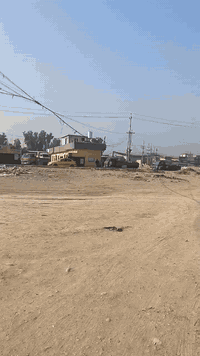 ارض للبيع 200 متر وجهه 10 عمق 20 حي صدام عل شارع 60 مقابل معمل الغاز ركن تجاريه بيهه وصل بلديه سند زراعي حق اتصرف شرط اتحويل داخله قرص وقرار25 تمليك  سعر القطعه 35 مليون ترهم مربع 100  قطعتين خدمات كامل مسموح البناء  تفسير على رقم الهاتف *********** طرف مندوب احمد ابو شهاب
