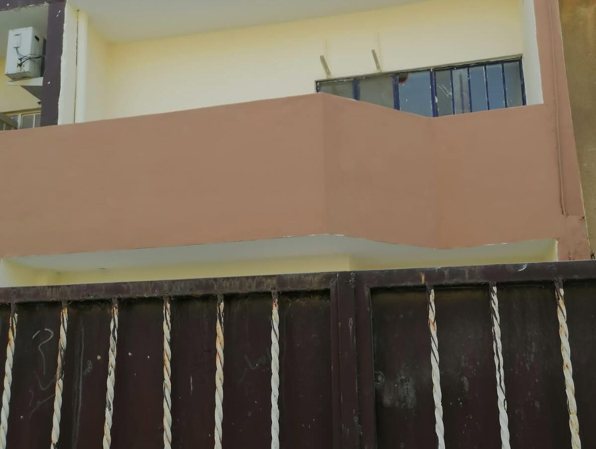 السلام عليكم 🫡 
بيت 🏠 للبيع للبيع 
📍موصل حي المهندسين قرب الملعب 🫸
مساحة البيت 🏠 
♦️104 متر 
♦️الواجها 5:25 
♦️سند ملك صرف شرط التحويل 
مواصفات البيت 🏠 
طابقين 3 غرف نوم / هول / استقبال / مطبخ / صحيات 
للاستفسار اكثر مراسلة الصفحه 
♦️علق ب تم يصلك السعر عل خاص 👍
للتواصل عل هاتف المكتب ☎️☎️☎️
📱📞***********
📱📞***********
او زورونا بمكتبنا الكائن موصل سايدين حي البعث 
نستقبل كافة العروض العقاريه عبره الواتساب 
او اتصل بينا ونجي نصور بدون مقابل 
#مكتب_السنبلة_للاسثمار_العقاري 
#عقارات_الموصل_للبيع 
#عقارات_الموصل 
#بيع_و_شراء_عقارات_عقار 
#حي_المهندسين
