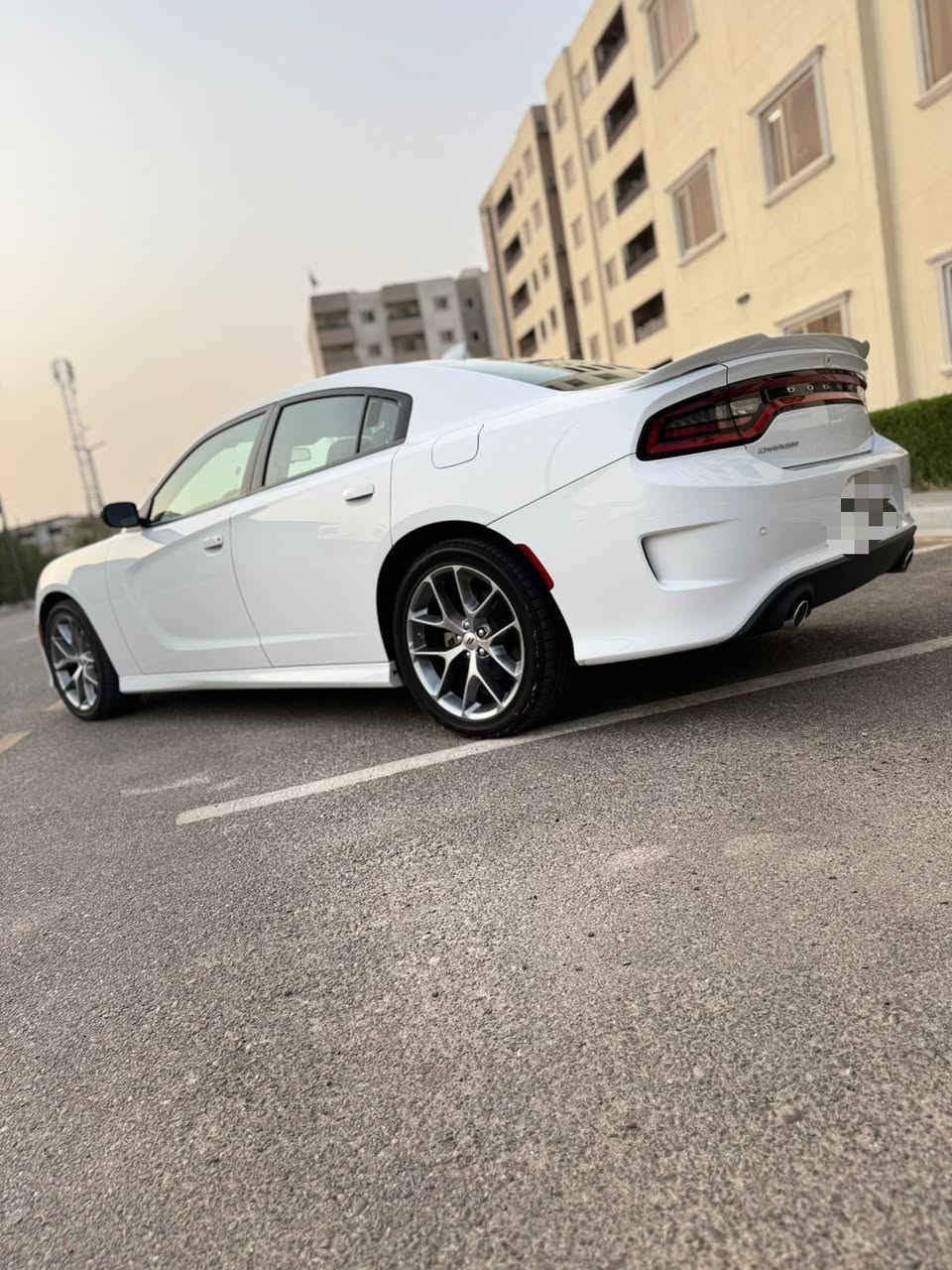 حبايب جارجر للبيع لاست كول اخر اصدار السياره بوضع امريكا مماشيه بالعراق ابداااا اخذتهه وصار عندي ضرف وصار سنه مضمومه ماشيه 26 الف فقط مشي امريكا بيهه دعاميه مبدله وبارد بالجاملغ الامامي الايمن للبيع فقط السعر 285 قفل رقم بغداد اني المستورد واني اللي رقمت السياره Gt للاستفسار ***********
