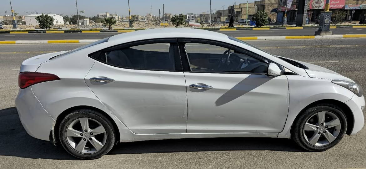 هونداي النترا 
٢٠١٤
خليجي 
فول عدا الفتحة والبصمة
حادث جاملغ امامي اليمنه وقبق جنطة مبدل نفس اللون اصلي بدون اي ضرر داخلي 
محرك ١٨٠٠ دوش
رقم سليمانية الماني
بيع او مراوس باحدث
رقم الهاتف *********** كربلاء, العراق
