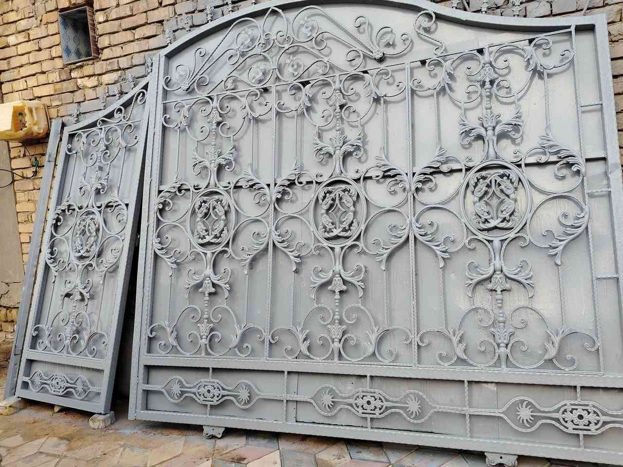 السلام عليكم  باب تسكام للبيع تصال على هاذا رقم ***********
