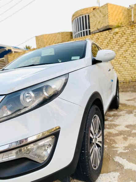 ألسلام عليكم كيا سبورتج للبيع 2016 خليجي السياره مكفوله كفاله عامه 
سياره جديده بمعنه الكلمه احته كتلوكات شركه موجوده 
مواصفات 
حساس خلفي 
كروز سرعة تحكم استيرن جهتين
مري شفط 
اشاير بالمري
ويل كروم 
كامره بالمرايا 
محرك 2400 دوش 
ماشيه 120حقيقي 
120 دك جرص 
مكينه وكير مكفولات وضع شركه 
حداديه 100٪100
سياره بأسمي رقم ذي قار 
السعر170 وبيها مجال
الاستفسار ‏‪
***********
‏
