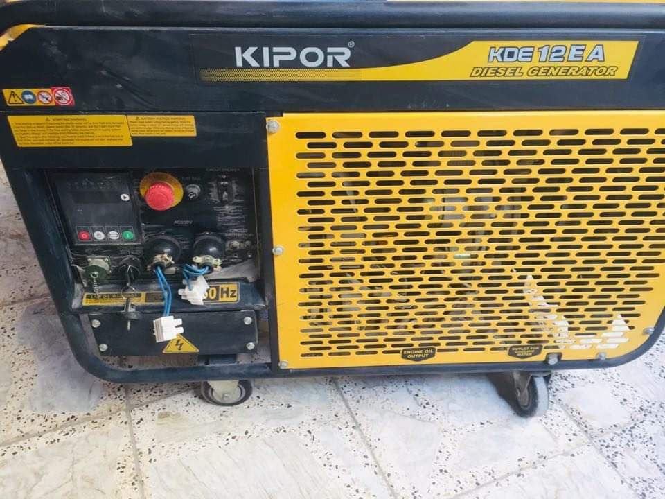 مولدة كيبور 
استخدام شهرين 
بستمين 
40 أمبير
***********
