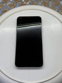 أيفون 11 PROMAX مبدل شاشه وبطاريه وكاله  الذاكره 256 ألون ابيضّ المميز...