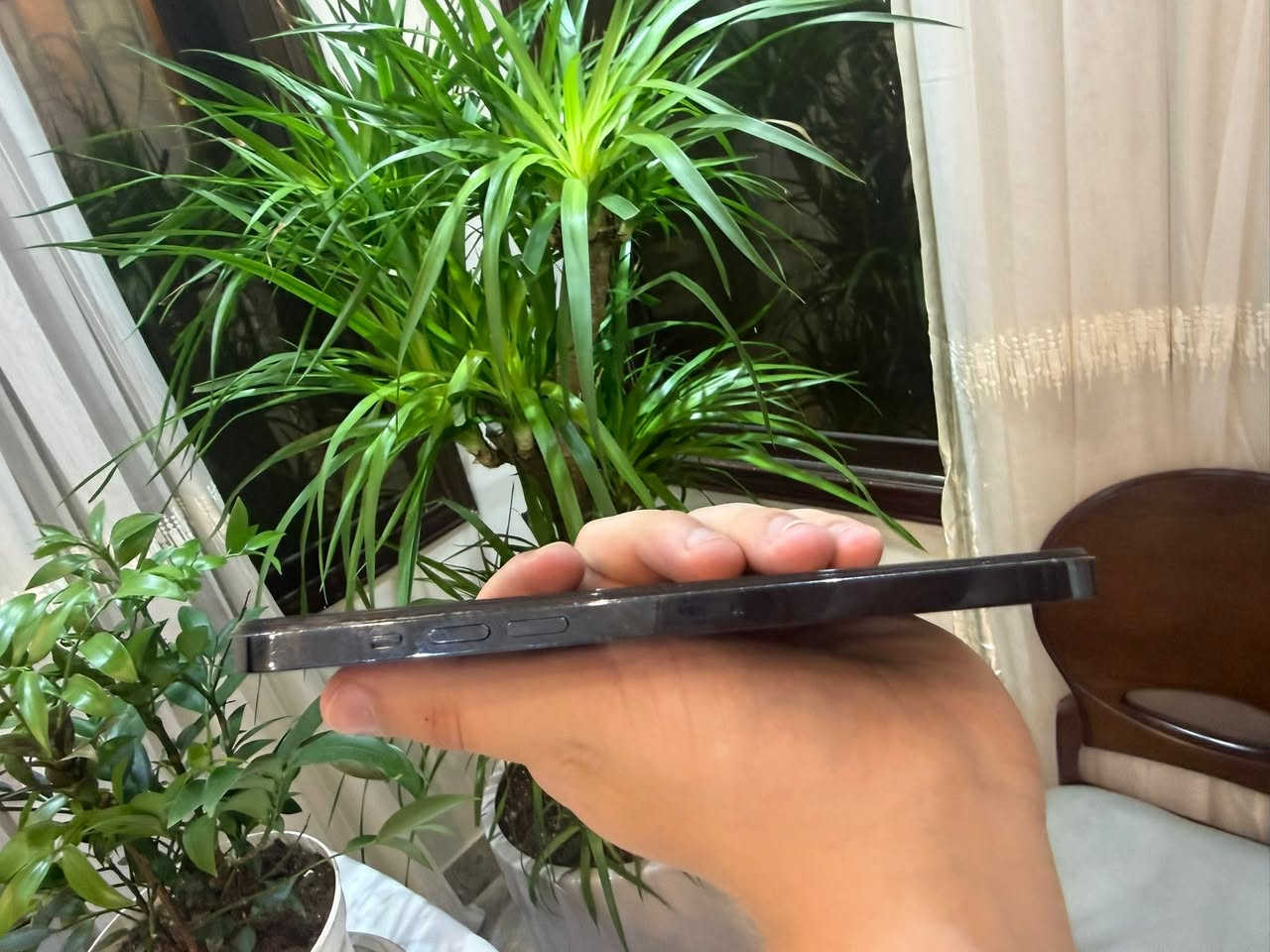 السلام عليكم
من رخصه الادمن

ايفون 12 بروماكس ذاكرة 512 الموصفات المعروفة استخدام جدا نظيف استخدامي (استخدام شخص واحد) كلشي بي يشتغل شحن يوم كامل يطول كامرات تك سيم كارت ماعدا الفيس ايدي غير شغال

مبدل شاشة لان الشاشة مالته انكسرت وبطارية بطاريته ٪89

سعره 350 نهايته وبي مجال كلش بسيط حك الجية
واتساب ***********

مكاني بغداد حي الجامعة

المو شراي لا يجي ويتعبني سعر الجهاز جوه السوك جوه السوك
