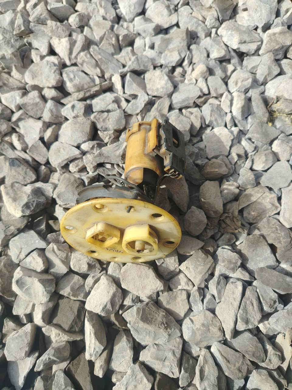 السلام عليكم عبوة بانزين اصلية شغالة  وعلفحص  مال بريز كزز شراي جي وساب او يخابر    ***********
