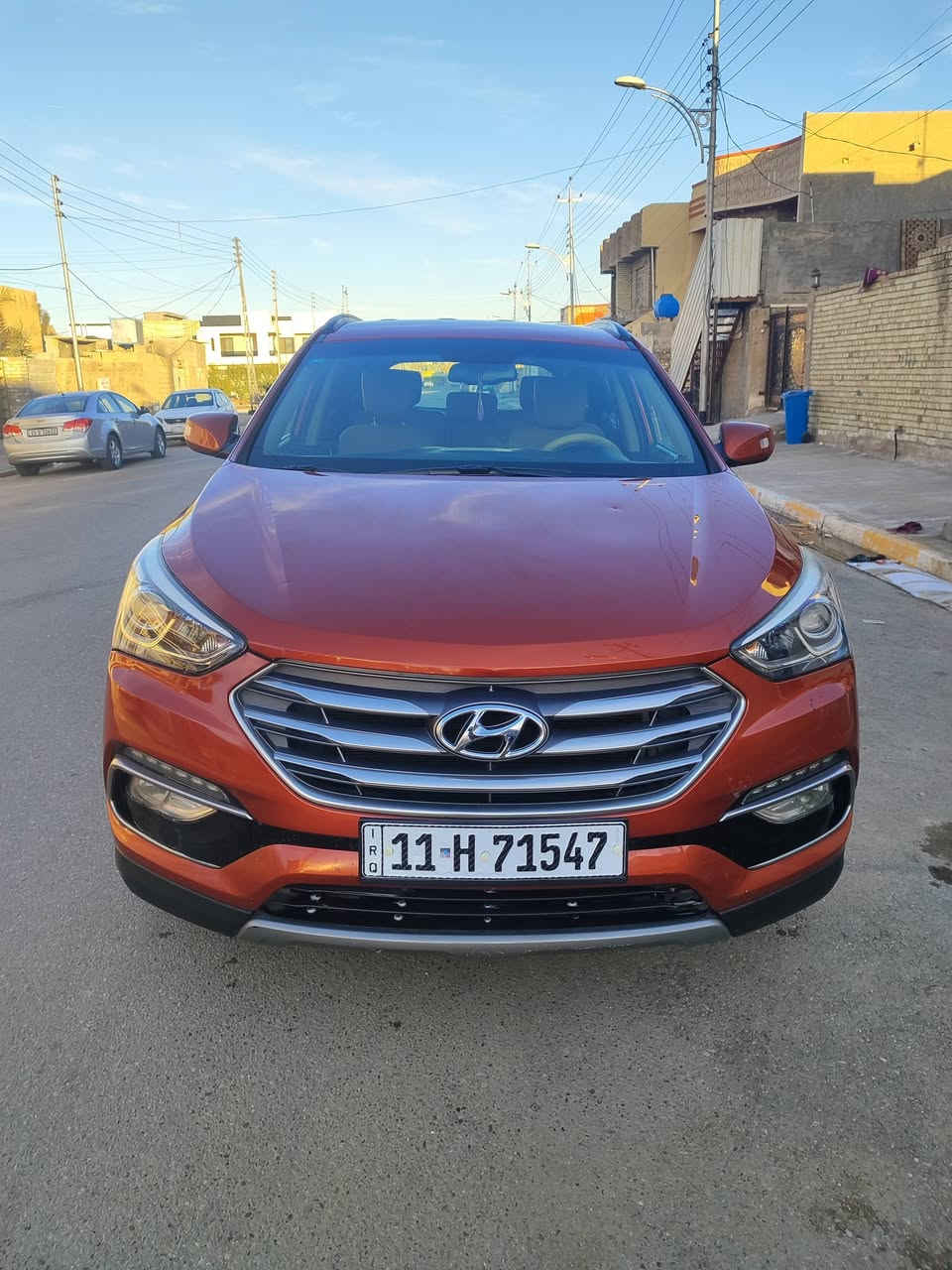 سنتافيه ٢٠١٧ 
محرك ٢٤٠٠ 
٤سلندر وارد امريكي 
ضربه باب الايمن فقط 
السياره نضيفه وماشيه ٦٠ الف 
رقم بغداد باسمي 
السعر ١٤٥ وبيه مجال 
الرقم ***********
مراوس حسب القناعه
