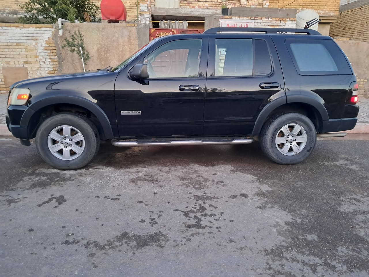 فورد اكسبلور 2007 كفاله من الضربه والصبغ والمعجون تبريد قطعتين ثلج شرط مكينه وكير بجيس بسمي تحويل ثاني يوم  رقم ***********
