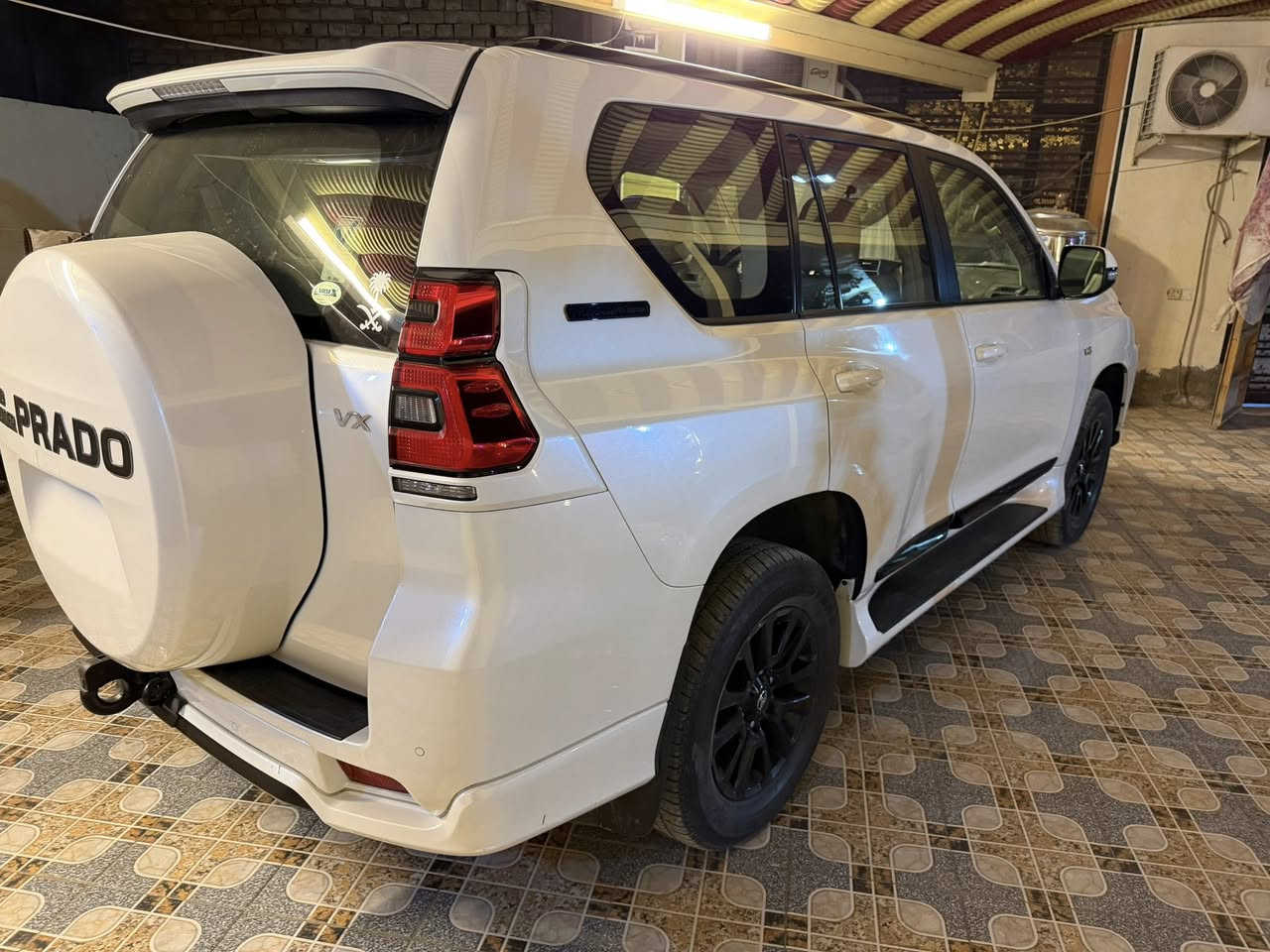 السلام عليكم
برادو 2022 ساز
رقم بغداد
VXمدنايت
 ماشيه 44 الف 
تبديل الزيت مالتها بالشركه 
سياره مال بيت وكلش نظيفه 
مواصفاته معروفه محرك4.0 دشبول لكزز شاشة التجي بالفول جلد السايق والصدر كهربا ترحيب وبقيه المواصفات المعروفه
بيها بارد فقط المكان المؤشر بدون صبغ بدون دواخل بدون اي شي داتطلع من البيت وانركعت عليها الباب 
عارضها ب45 وبيها مجال 
متواجد بالسيديه وبالاسكندريه بابل
رقمي ‭0781 441 1416‬
