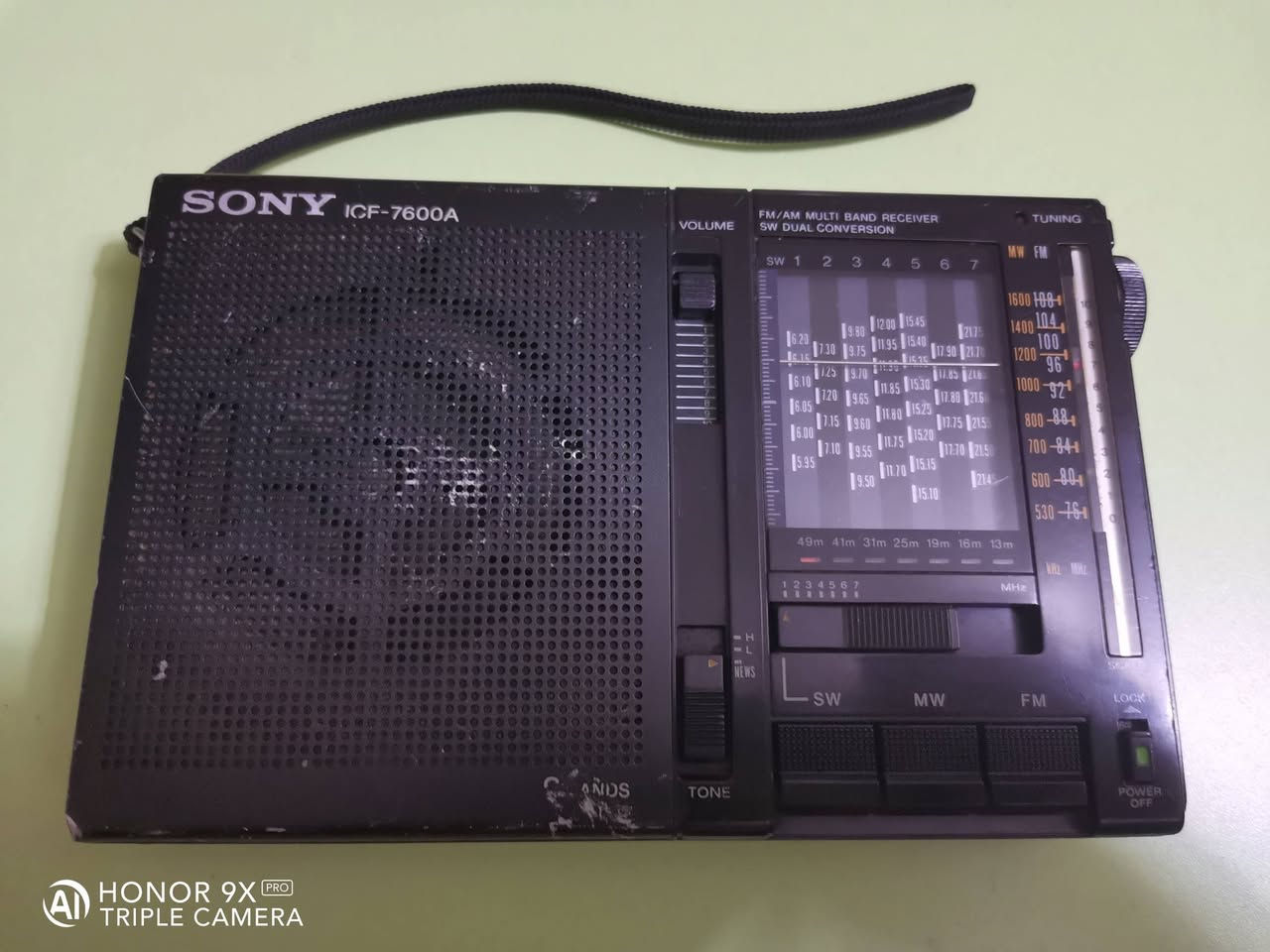 راديو سوني SONY المنشأ ياباني
MADE IN JAPAN 
شغال كامل بدون نقص او ضرر نضافة كما موضح في الصور والفيديو سحب واستقبال ممتاز للاذاعات صوت نقي قوي في الأداء 💯 السعر 60 الف


**إذا كنت صاحب هذا الإعلان وتريد حذفه لأي سبب، رجاءا أرسل رسالة إلى الدعم الفني**
