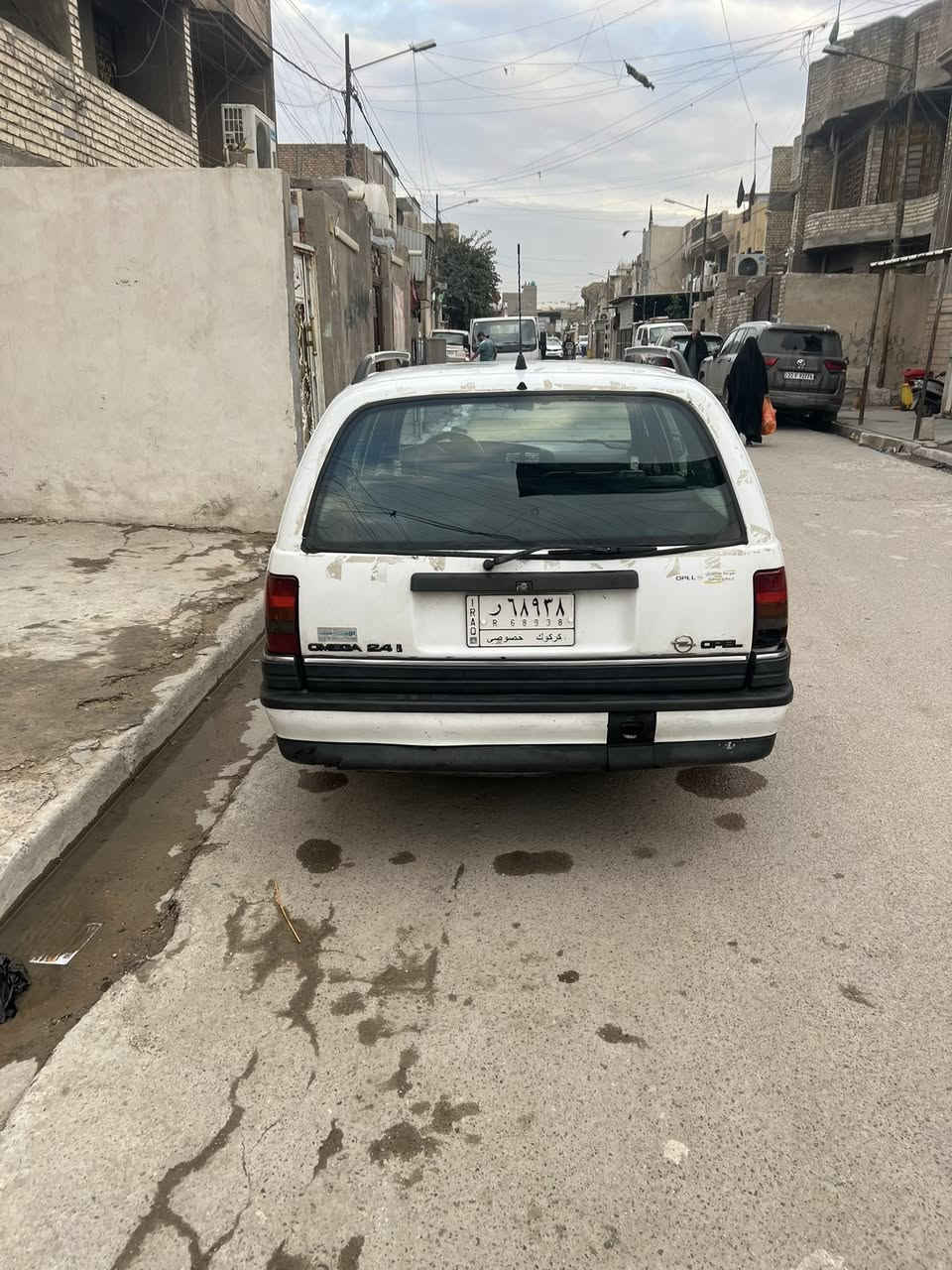 السلام عليكم أوبل 2400 تبريد بسمي رقم إنكليزي مابيها لا ضربه و لا خياس سياره عدله كله مكفول صدر و اكسل كير مكينه جام كهربائي العنوان بغداد ***********
