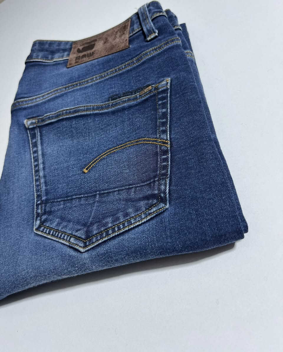 بنطرون جينز ماركه جيستار 
نضافه 💯
قياس 33 ليكرا
حجز خاص
تابع كل ماهو جديد ومميز ونادر
توصيل موجود 🚚


**إذا كنت صاحب هذا الإعلان وتريد حذفه لأي سبب، رجاءا أرسل رسالة إلى الدعم الفني**