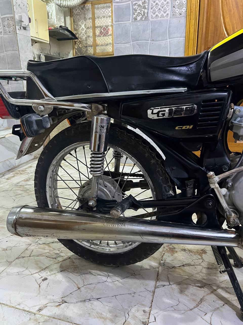 دراجه اربعه كير كلك مكفوله من سرقه وكلشي دراجه نضيفه وكل شي شغال وجديد شديته هورن لايت ودشبول وكل كهربائيات جديده وشغاله مكينه وشلعه ومعدل سعر ٣٥٠ قفل والسراي يلا يتعبني دراجه وكاله سويته كلشي جديد بدلته ماعده محرك لين مضيف السراي هاذ رقمي ***********
